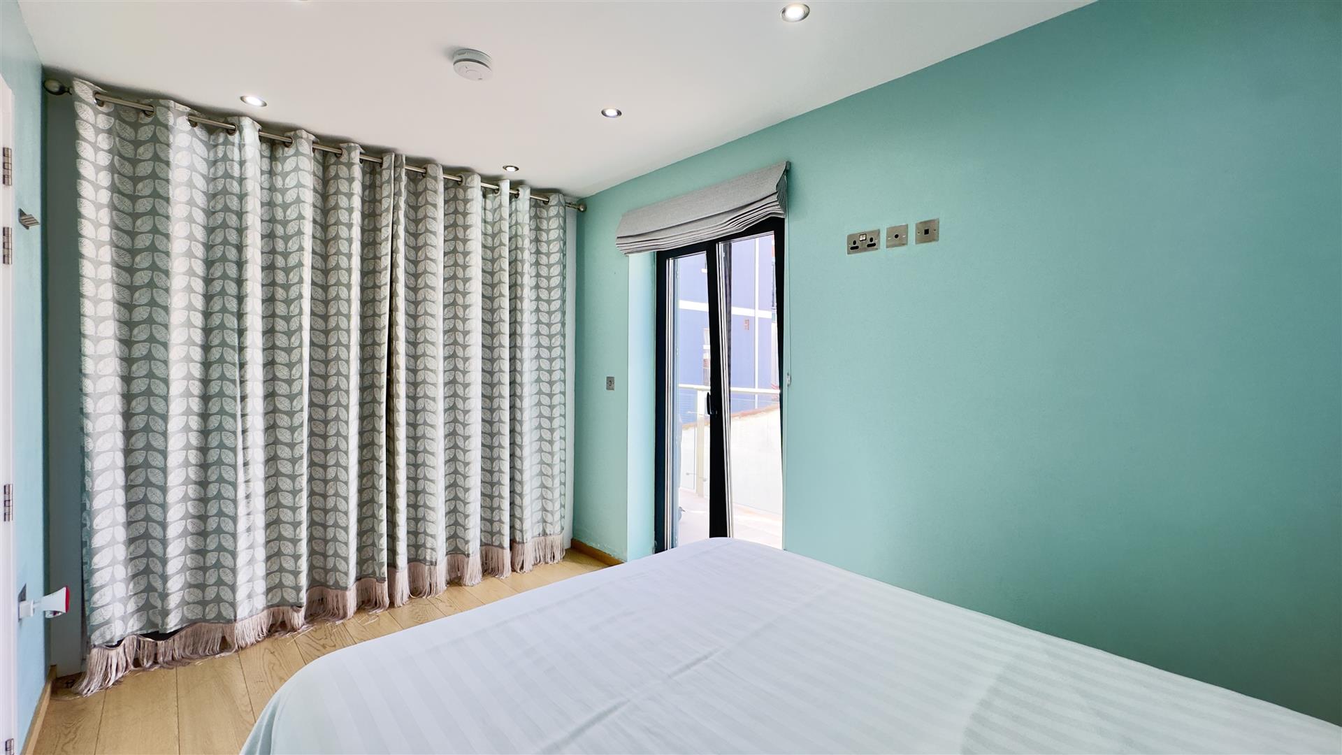 Image of Apartment - 4 Bedrooms - 2 Bathrooms for Sale in Prince Edward's Gate-Gibraltar, Image 11